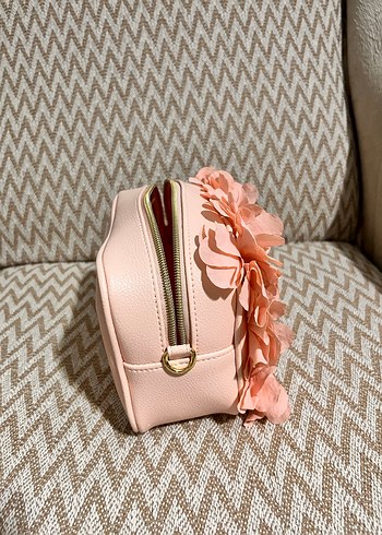 Pembe Çiçekli Fırfırlı Kadın Portföy Çanta - Görsel 5