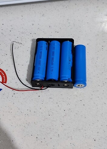 3.7 volt piller 