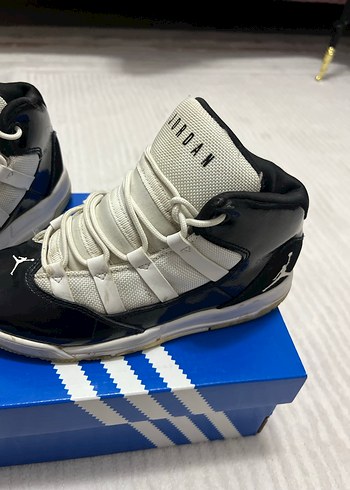 Orjinal Jordan çocuk ayakkabısı - Görsel 4