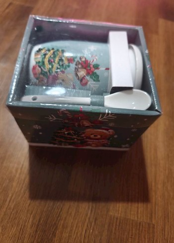 Pastel Desenli Yılbaşı Temalı Kupa ve Kaşık Seti - Görsel 2