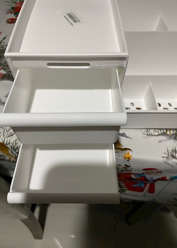 Beyaz Çok Bölmeli Makyaj Organizeri - Görsel 4