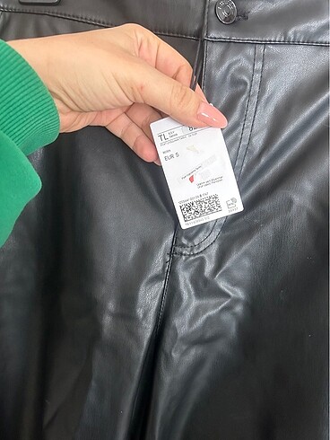 s Beden siyah Renk H&M deri kargo pantolon