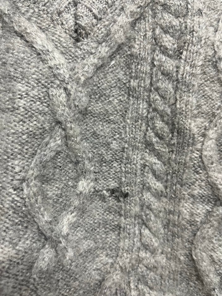 Gri V Yaka Örgü Kadın Süveter - Görsel 4