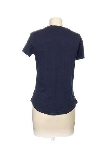 m Beden Gap T-shirt %70 İndirimli.