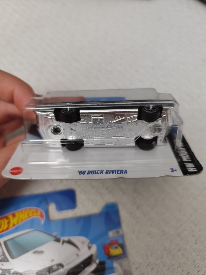 3 Adet Hot Wheels Gri Oyuncak Arabalar Seti - Görsel 3