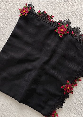 Siyah İpek Dokulu Kadın Fular - Görsel 3