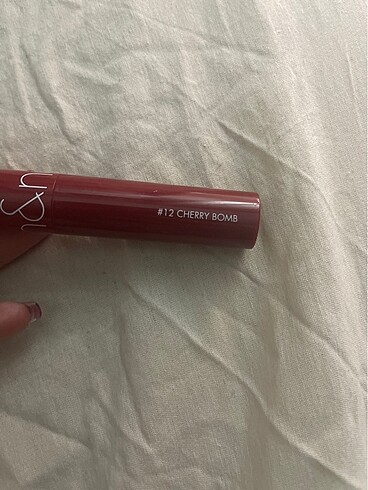 MAC Tint bebekkkk gibi