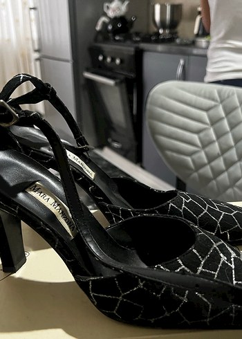 Yılan Desenli Siyah Stiletto Topuklu Kadın Ayakkabı - Görsel 2