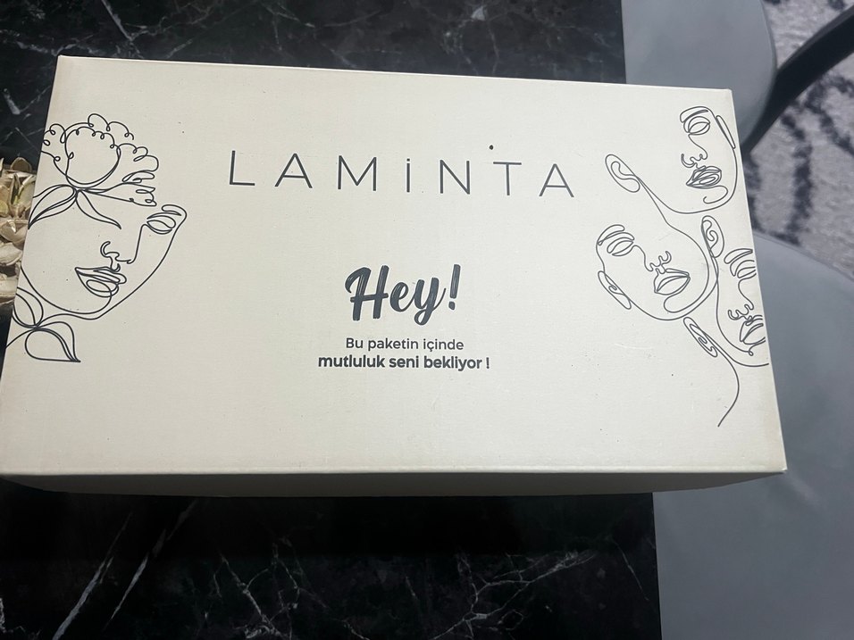 Altın Renkli Yılan Desenli Tokalı Topuklu Ayakkabı - Görsel 2