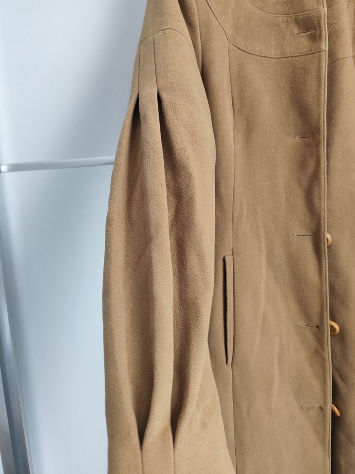 Düğmeli Bej Süet Uzun Kadın Kaban - Görsel 2