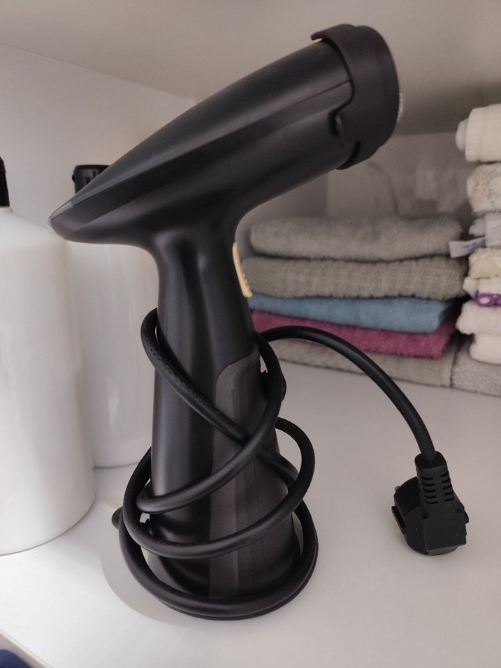 Siyah El Tipi Kıyafet Ütüleme Cihazı - Görsel 2