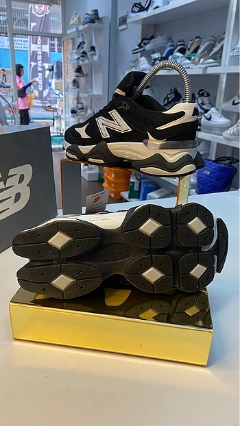 36 Beden siyah Renk NEW BALANCE 9060