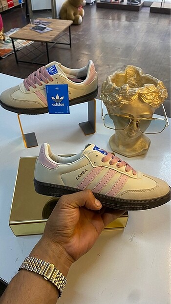 Adidas YENİ RENGİ İLE ADİDAS SAMBAA