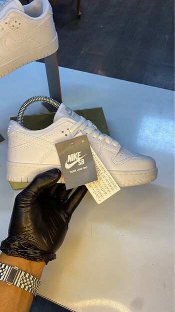 37 Beden beyaz Renk NİKE DUNK LOW PRO