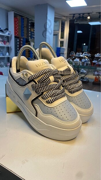 Valentino VALENTİNO GARAVANİ