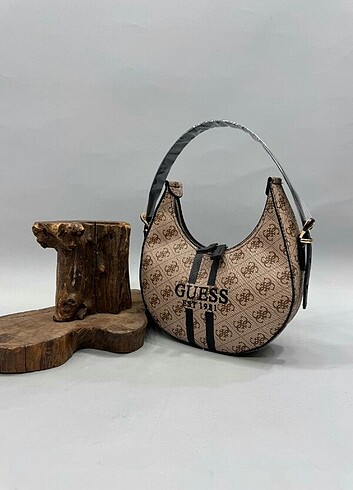  Beden Guess Ölçüler 20 ? 24 cm 