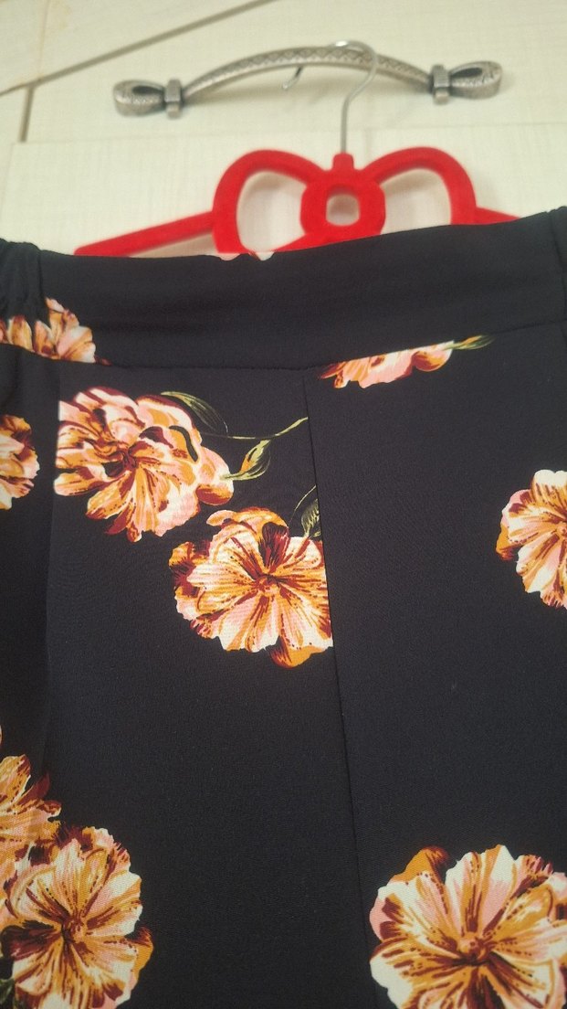 Çiçek Desenli Rahat Kesim Kadın Pantolon - Görsel 2