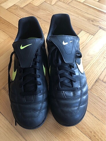 Nike Halı Saha Kramponu