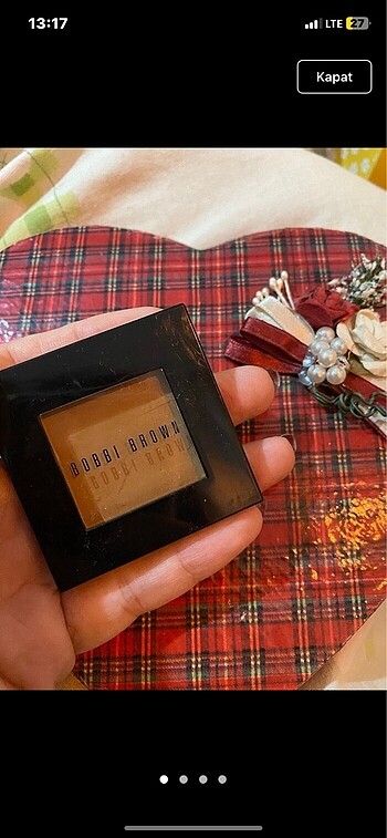 Bobbi brown camel far