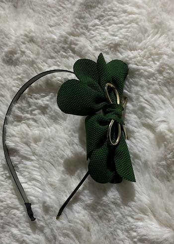Kadın Yeşil Fiyonklu Saç Aksesuarı - Görsel 2