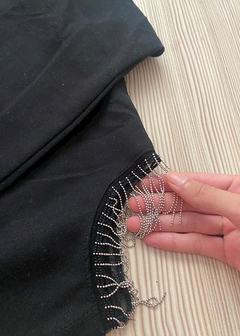 Siyah Kısa Kesim Rahat Sweatshirt
