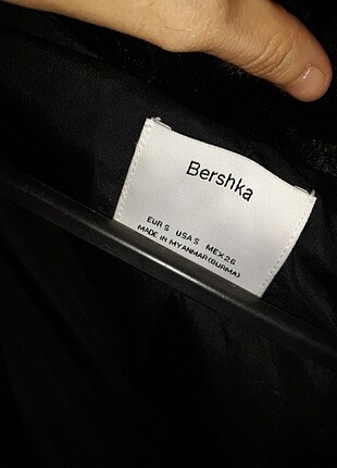 xs Beden Bershka siyah kürk 