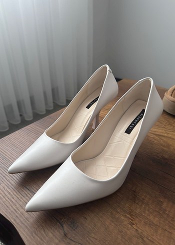 Kadın Beyaz Stiletto Topuklu Ayakkabı - Görsel 3