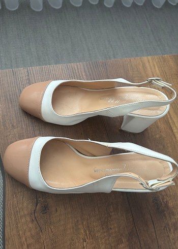 Bej Tokalı Kadın Klasik Topuklu Ayakkabı - Görsel 4