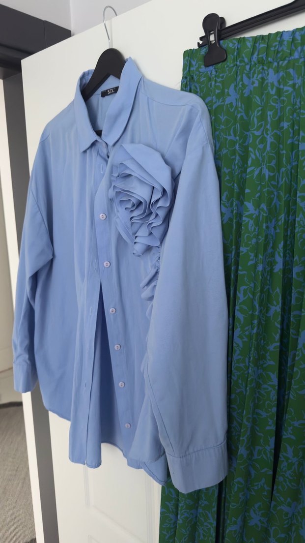 Uzun Kollu Düğmeli Mavi Keten Gömlek ve etek - Görsel 2