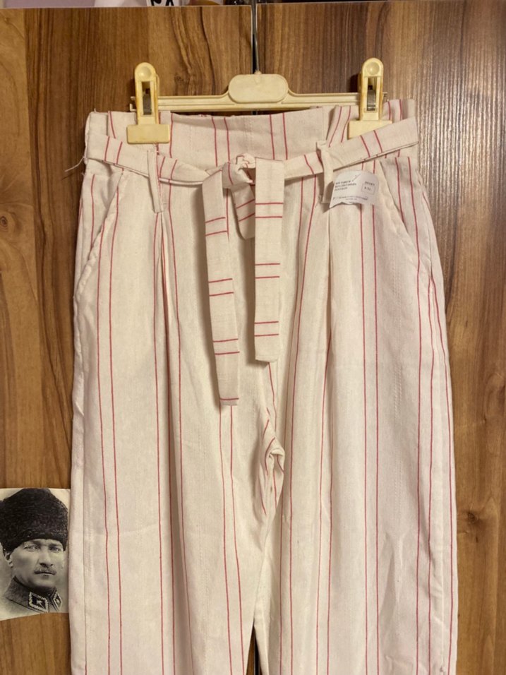 Kadın Bej Çizgili Kemerli Keten Pantolon - Görsel 5