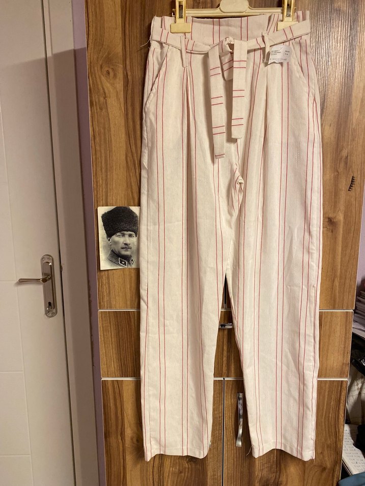 Kadın Bej Çizgili Kemerli Keten Pantolon - Görsel 2