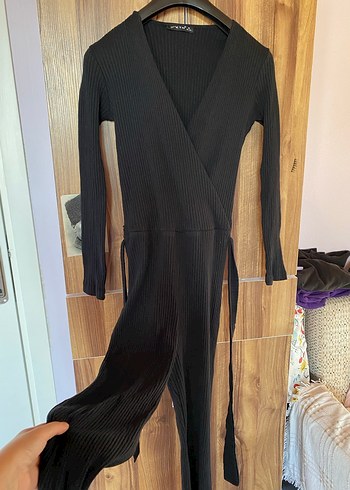 Siyah Kadın Uzun Kollu Piliseli Tulum - Görsel 2