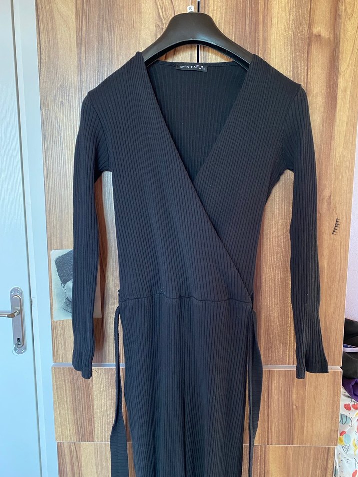 Siyah Kadın Uzun Kollu Piliseli Tulum - Görsel 3