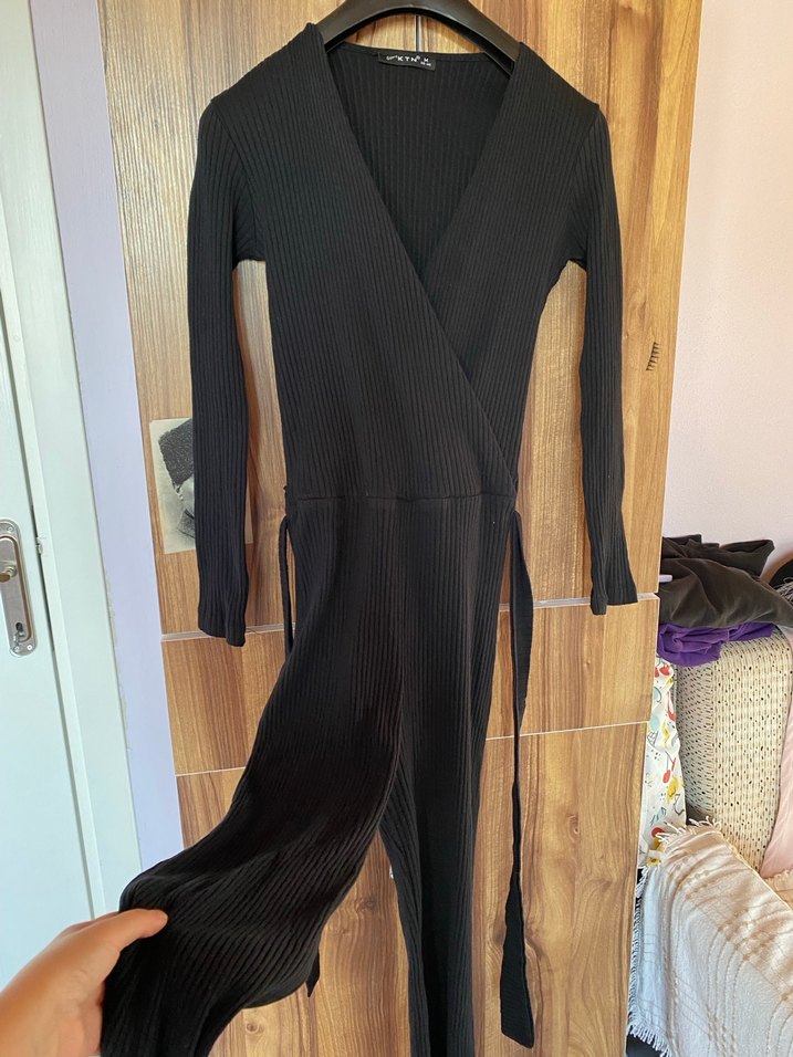 Siyah Kadın Uzun Kollu Piliseli Tulum - Görsel 2