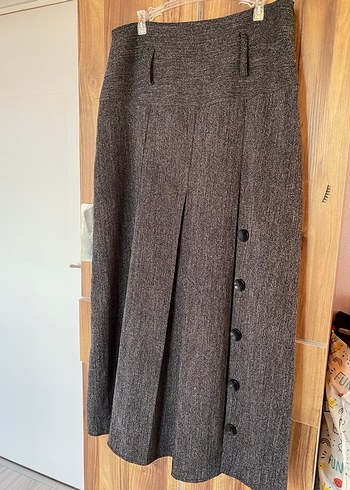 Gri düğme detaylı etek - Görsel 2