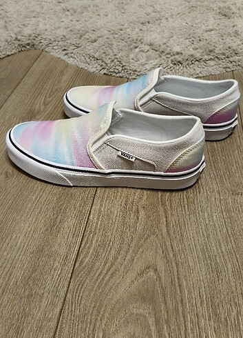 ORJİNAL VANS KADIN BAĞCIKSIZ AYAKKABI