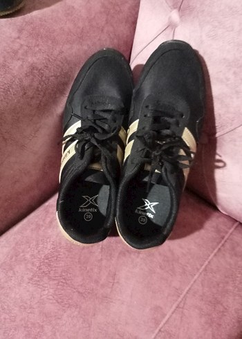 Kinetix Siyah Bağcıklı Kadın Spor Ayakkabı
