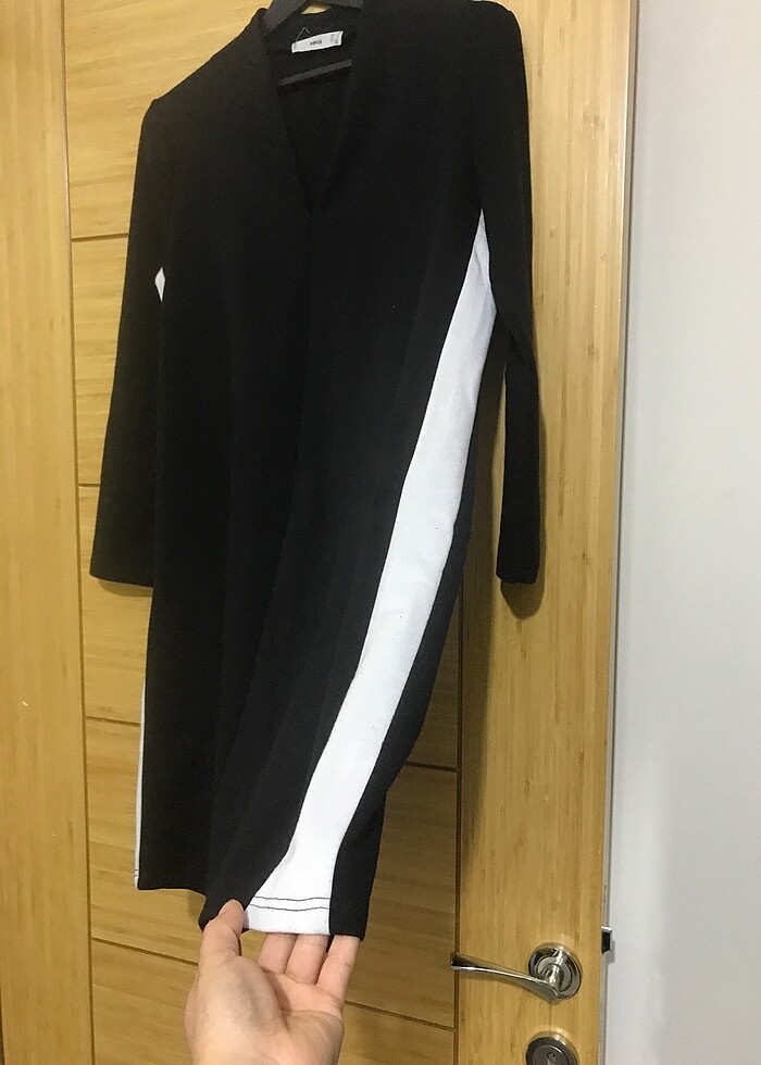Mango siyah kontrast bantlı elbise - Görsel 3