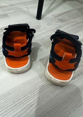 Erkek Çocuk Mavi Bağcıksız Kayışlı Terlik - Görsel 3