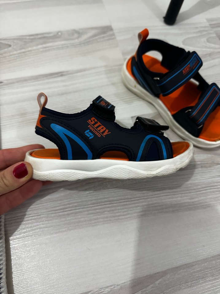 Erkek Çocuk Mavi Bağcıksız Kayışlı Terlik - Görsel 4