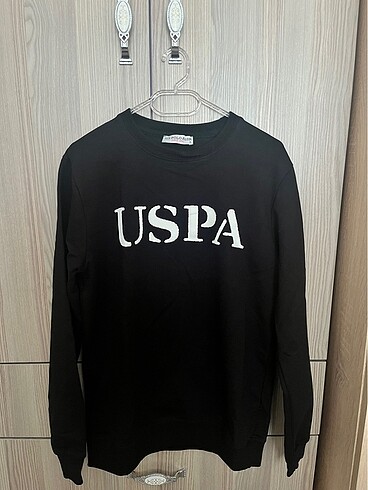 Us polo sweatshirt