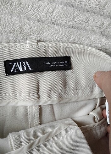 m Beden ZARA krem rengi pantolon