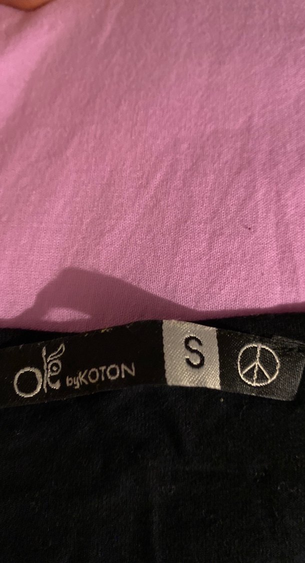 Beyaz Parlak Desenli tişört - Görsel 4