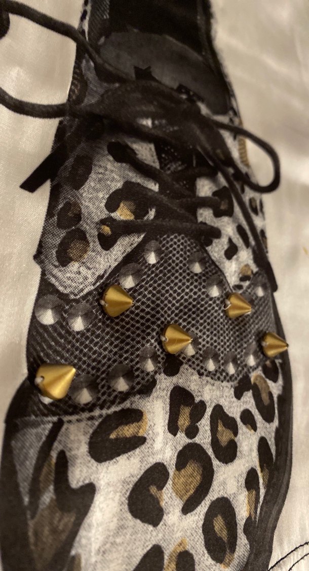 Beyaz Parlak Desenli tişört - Görsel 3