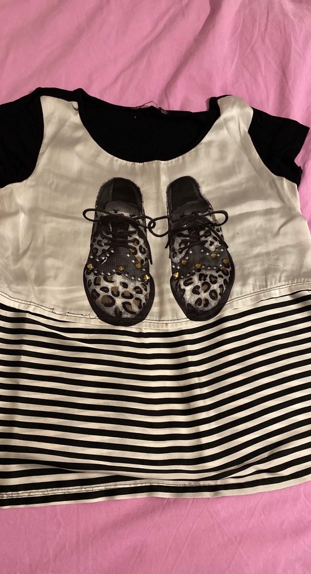 Beyaz Parlak Desenli tişört - Görsel 5