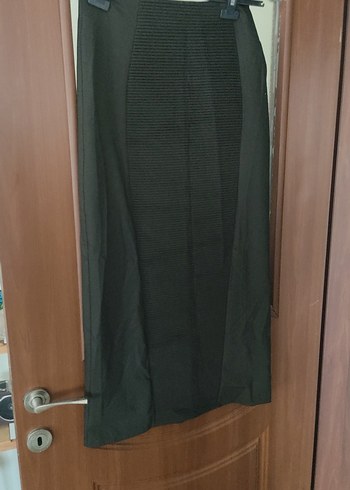 Siyah Piliseli Uzun Kadın Etek - Görsel 2