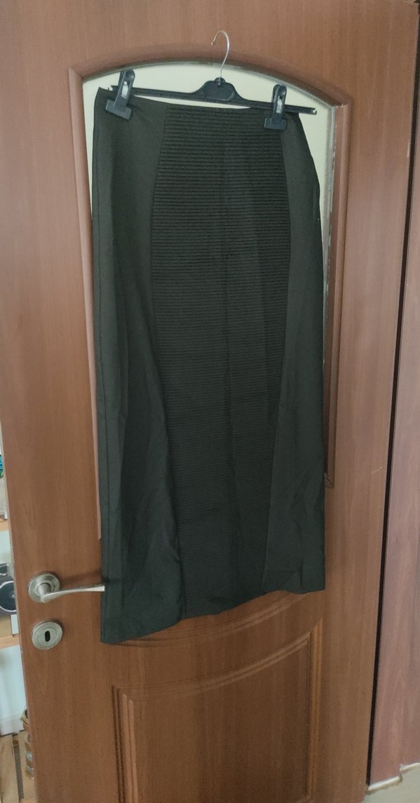 Siyah Piliseli Uzun Kadın Etek - Görsel 2