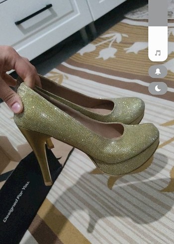 Altın Renkli Parlak Topuklu Kadın Abiye Ayakkabı - Görsel 9