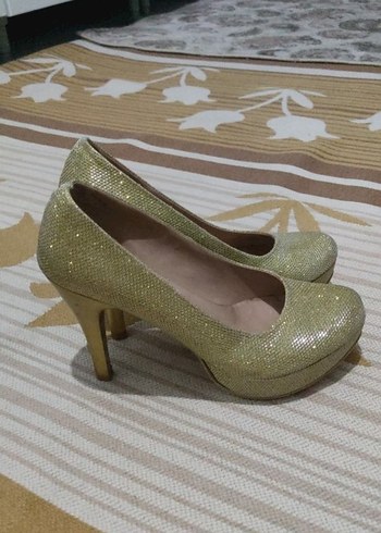 Altın Renkli Parlak Topuklu Kadın Abiye Ayakkabı - Görsel 3