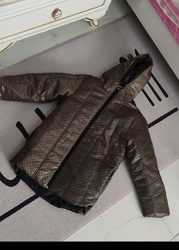 Kahverengi Kapüşonlu Kız Çocuk Kışlık Mont - Görsel 4